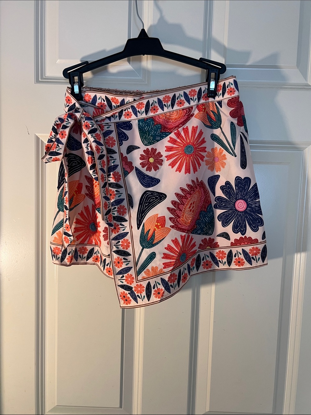 Floral Tie-Front Jumpsuit Top in Light Pink - Picture 4 of 5